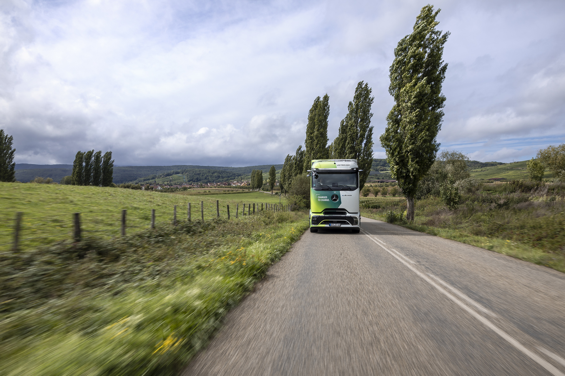 The Mercedes-Benz eActros 600 on the roads around Molsheim, facility of Mercedes-Benz Trucks in France Mercedes-Benz eActros 600