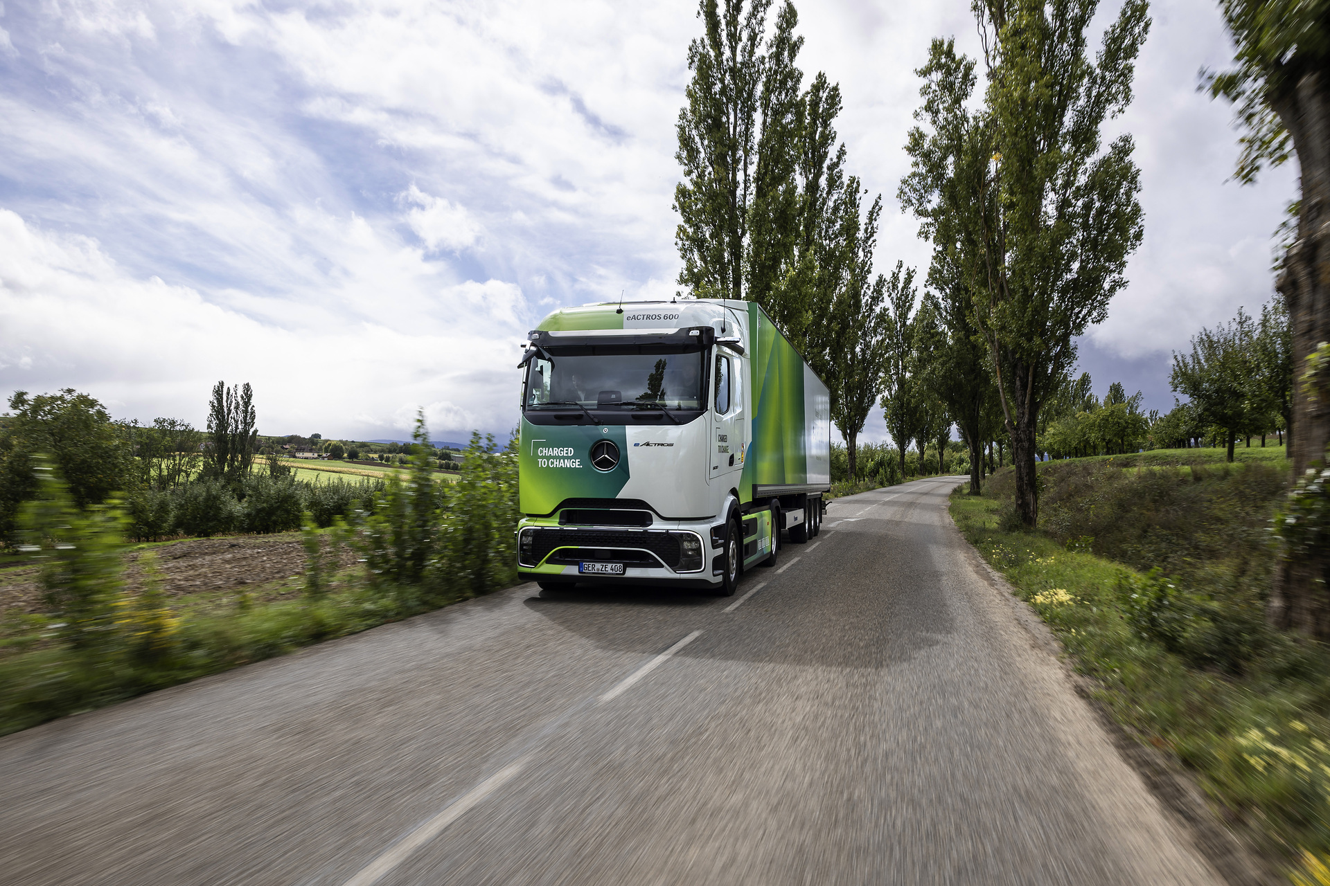 The Mercedes-Benz eActros 600 on the roads around Molsheim, facility of Mercedes-Benz Trucks in France Mercedes-Benz eActros 600