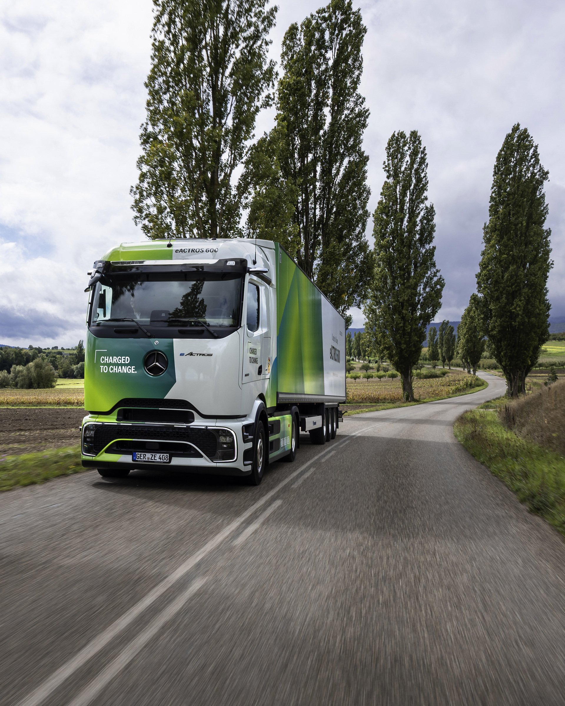 The Mercedes-Benz eActros 600 on the roads around Molsheim, facility of Mercedes-Benz Trucks in France Mercedes-Benz eActros 600