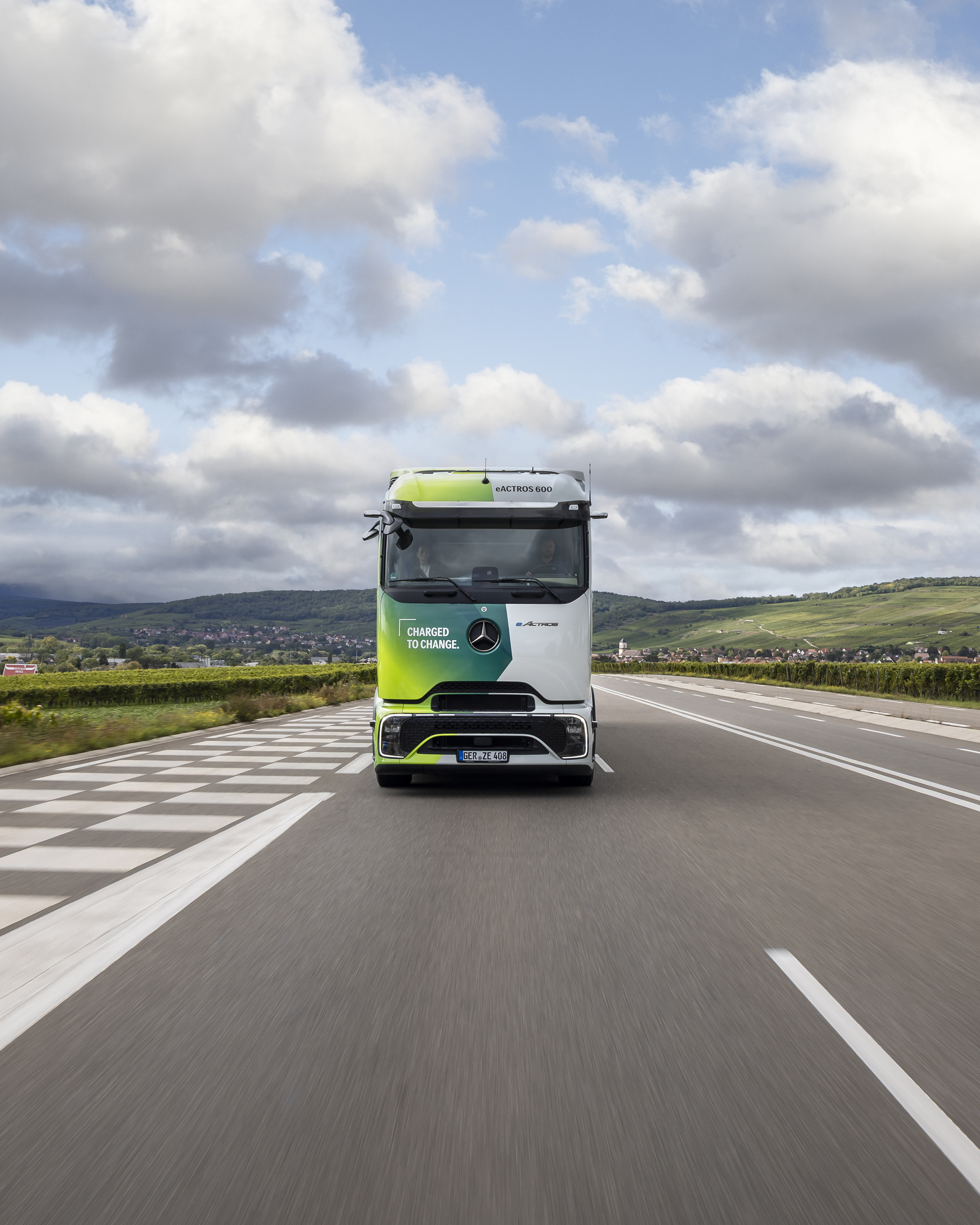 The Mercedes-Benz eActros 600 on the roads around Molsheim, facility of Mercedes-Benz Trucks in France Mercedes-Benz eActros 600