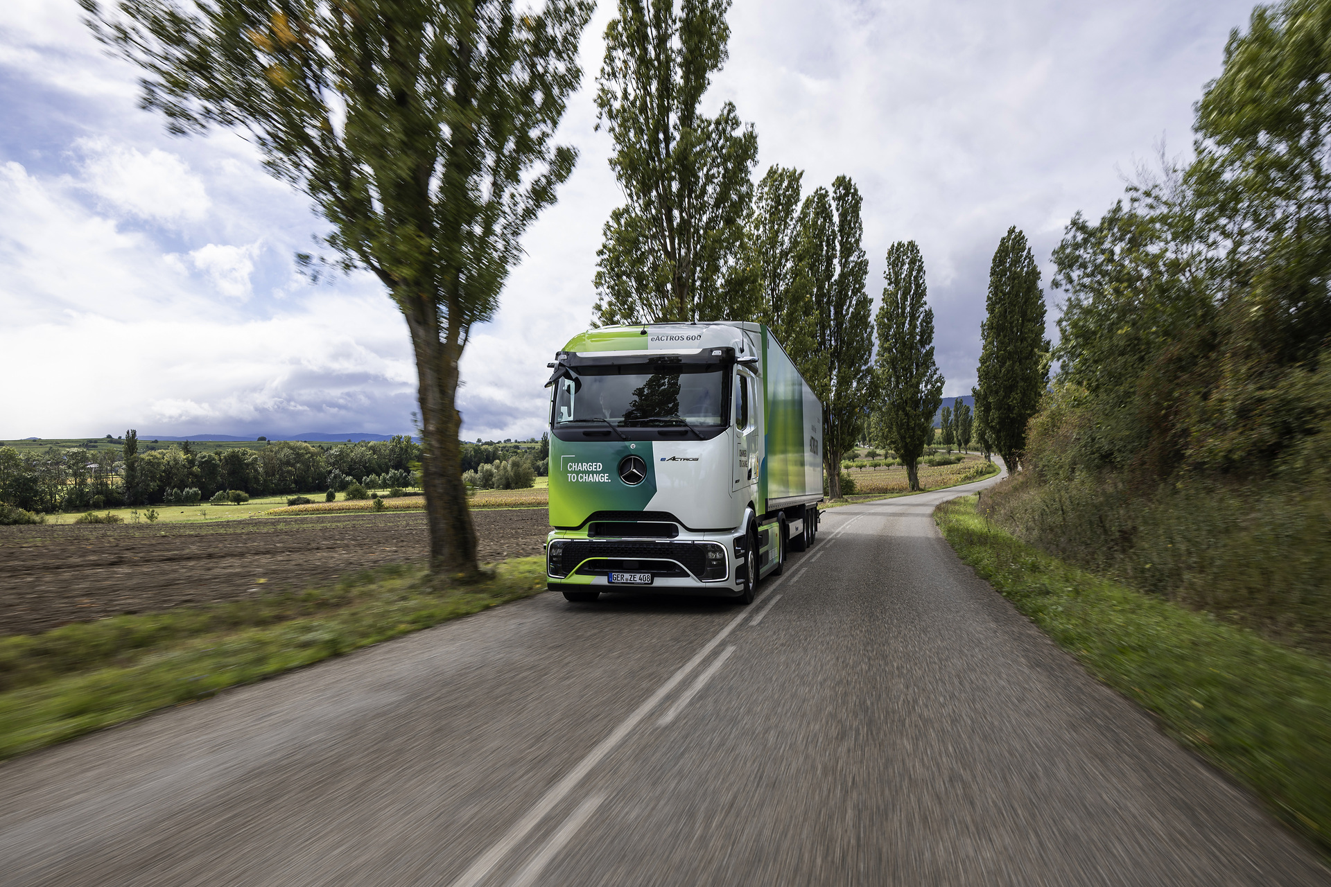 The Mercedes-Benz eActros 600 on the roads around Molsheim, facility of Mercedes-Benz Trucks in France Mercedes-Benz eActros 600