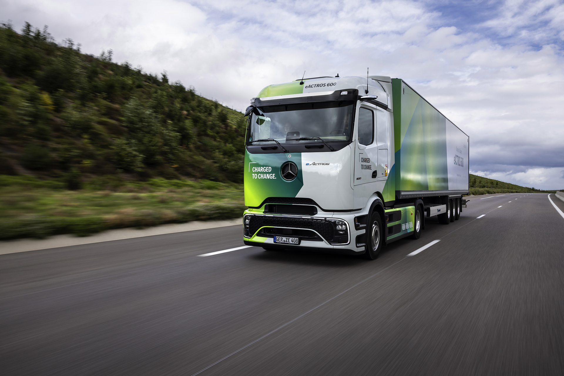 The Mercedes-Benz eActros 600 on the roads around Molsheim, facility of Mercedes-Benz Trucks in France Mercedes-Benz eActros 600