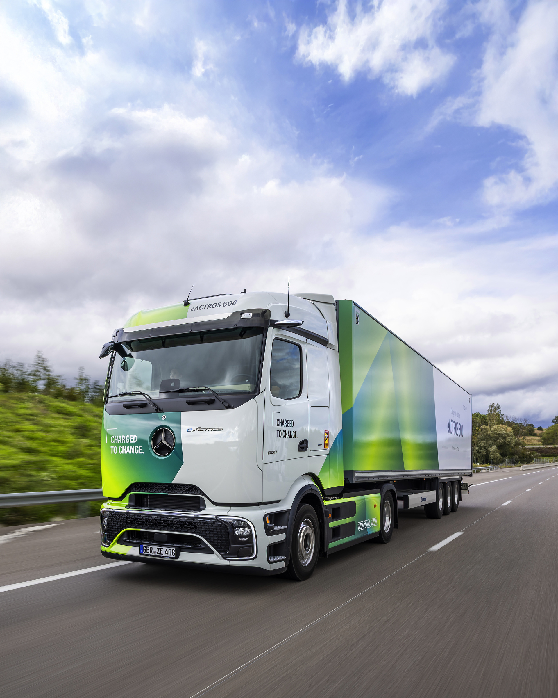 The Mercedes-Benz eActros 600 on the roads around Molsheim, facility of Mercedes-Benz Trucks in France Mercedes-Benz eActros 600