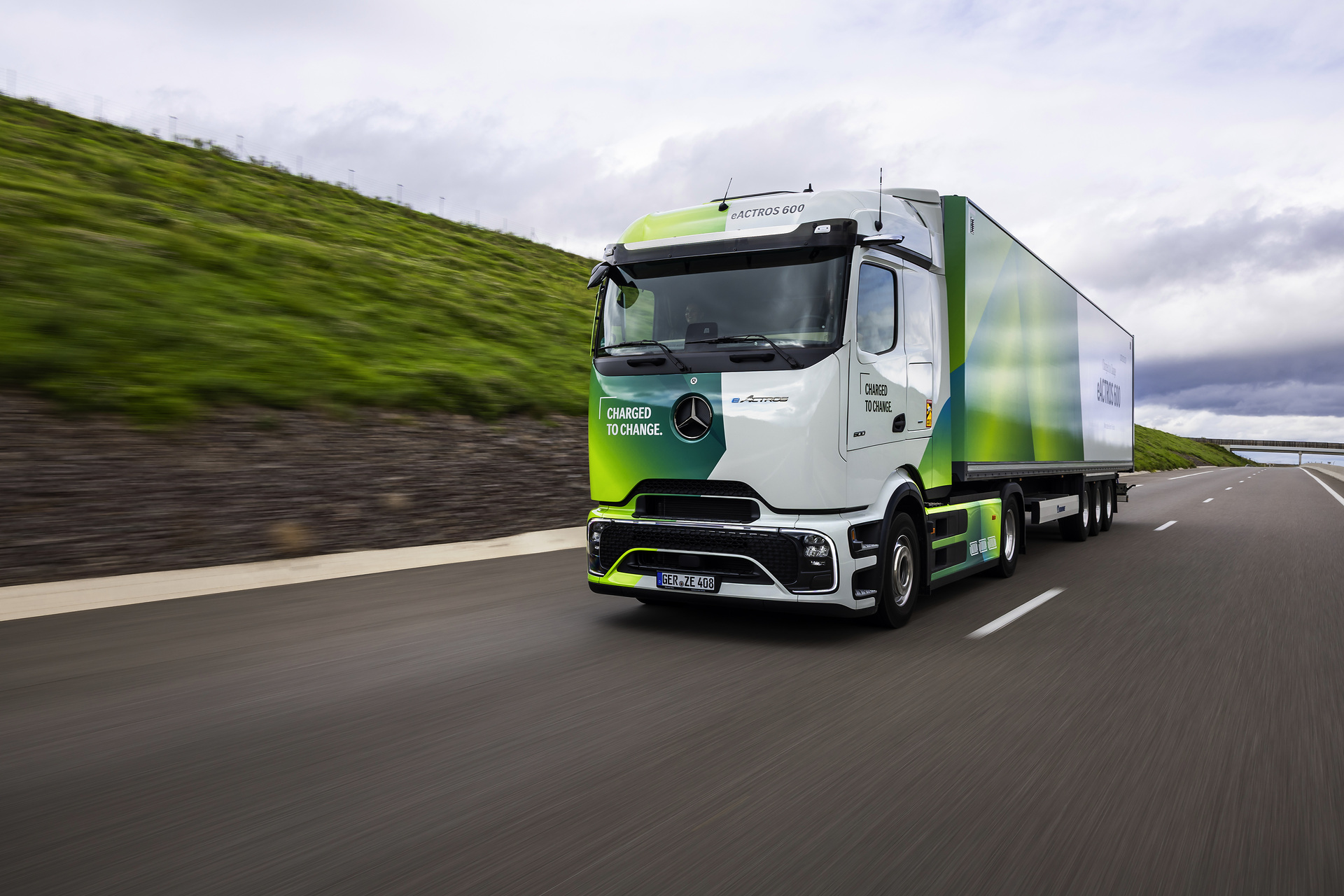 The Mercedes-Benz eActros 600 on the roads around Molsheim, facility of Mercedes-Benz Trucks in France Mercedes-Benz eActros 600