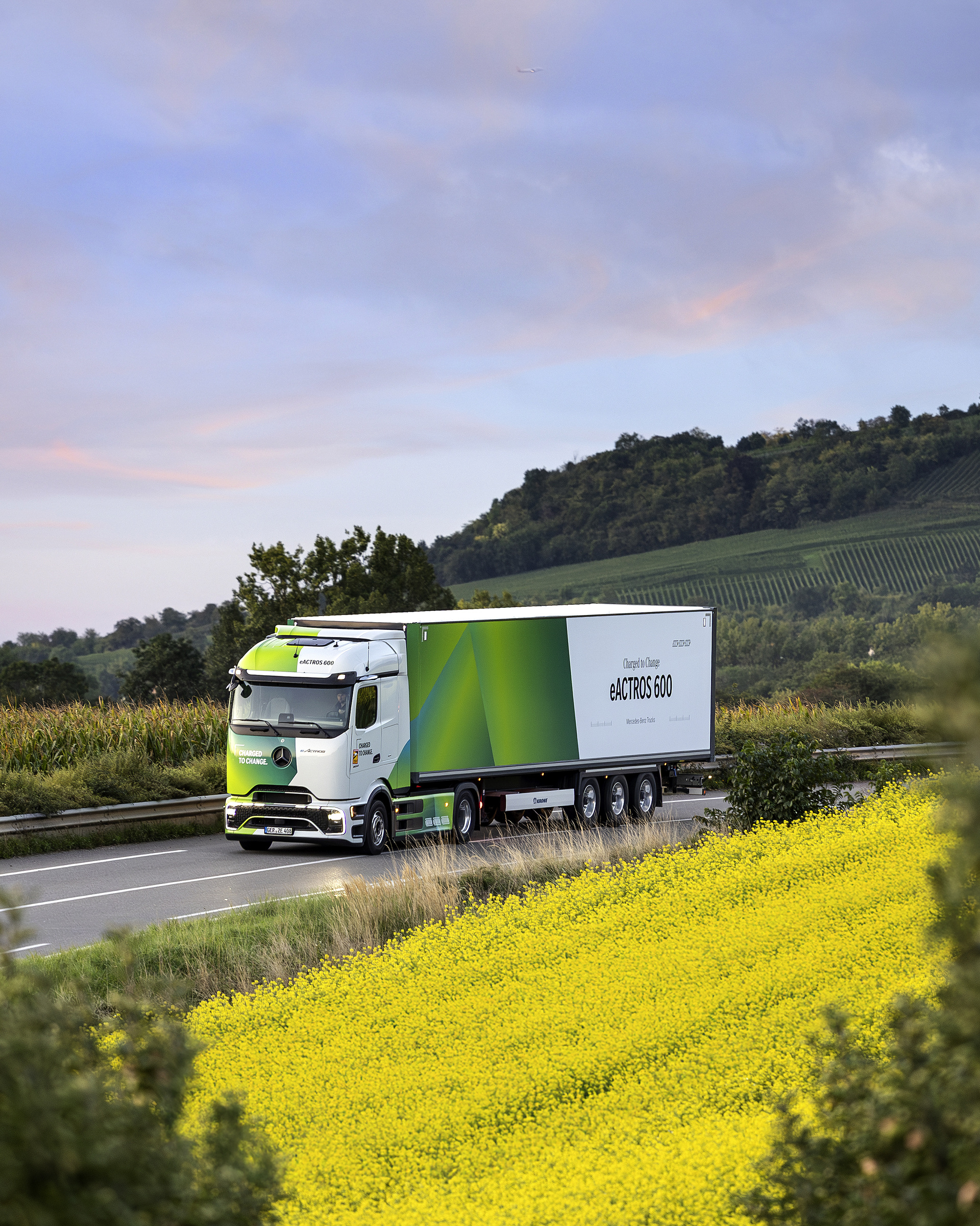 The Mercedes-Benz eActros 600 on the roads around Molsheim, facility of Mercedes-Benz Trucks in France Mercedes-Benz eActros 600