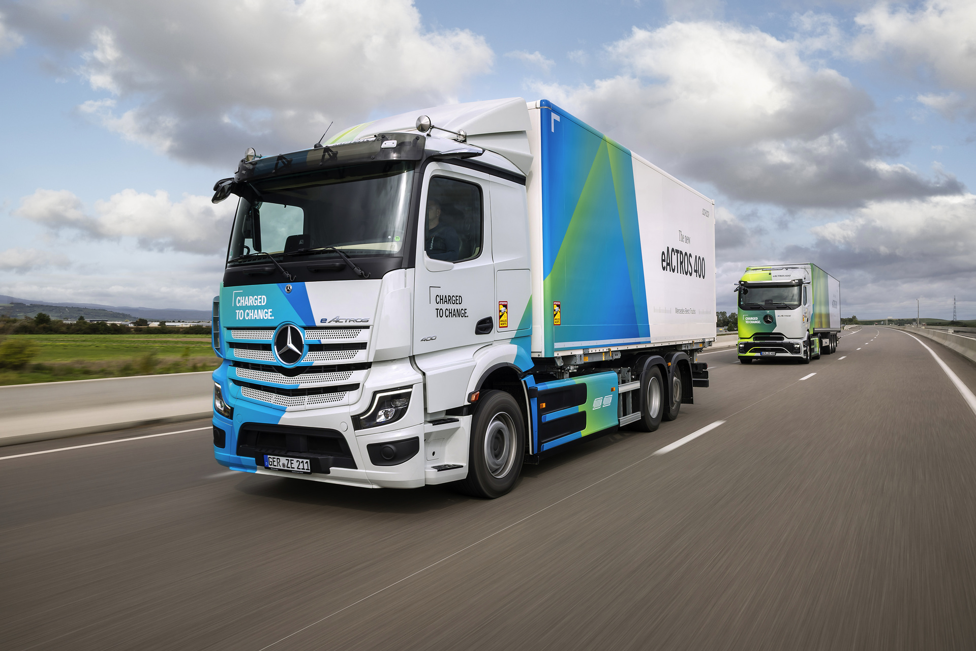 Mercedes-Benz Trucks Driving Experience for media around the manufacturers facility in Molsheim, France Group pictures: Mercedes-Benz eActros 400 / eActros 600 / Actros L