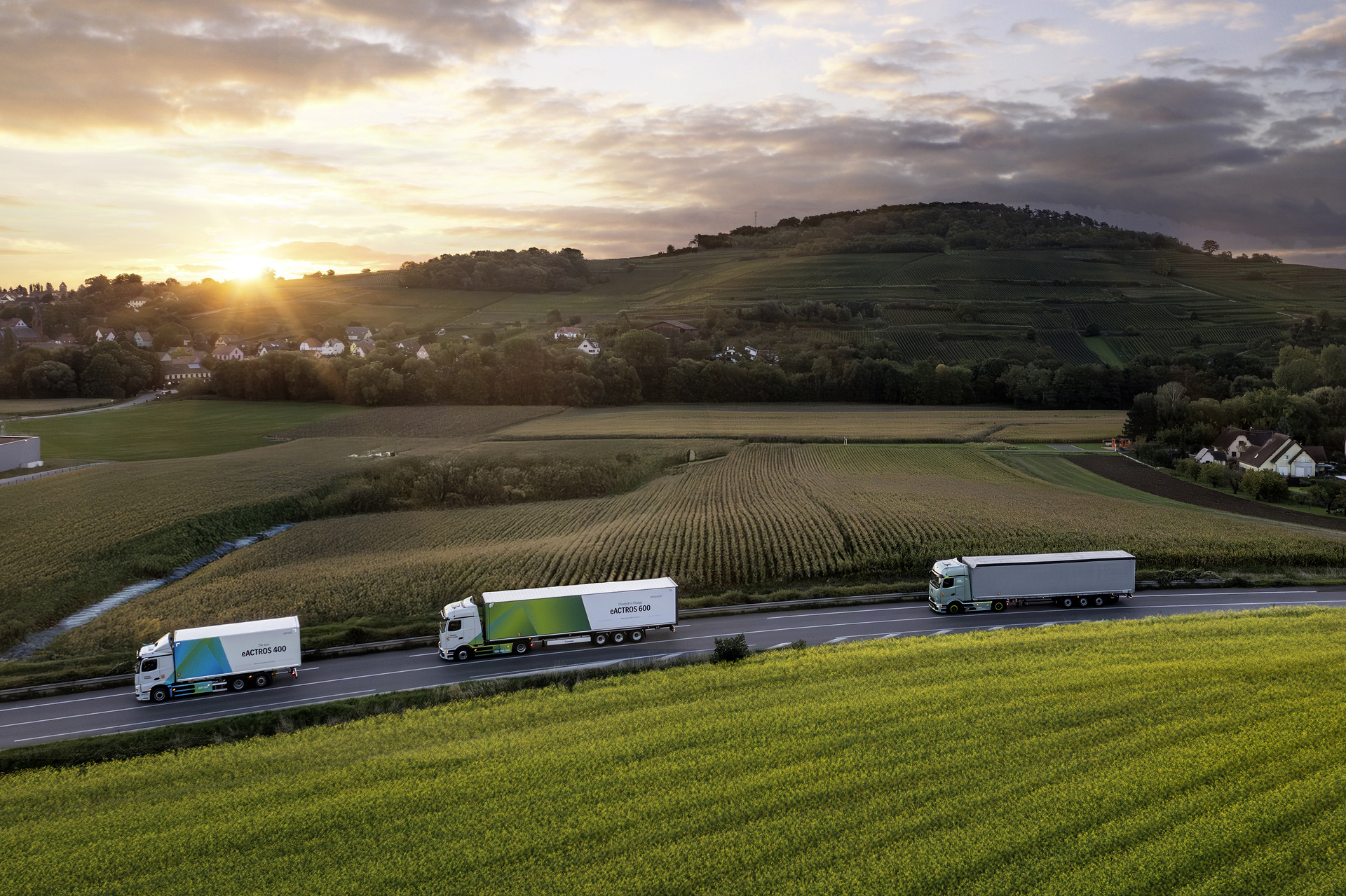 Mercedes-Benz Trucks Driving Experience for media around the manufacturers facility in Molsheim, France Group pictures: Mercedes-Benz eActros 400 / eActros 600 / Actros L