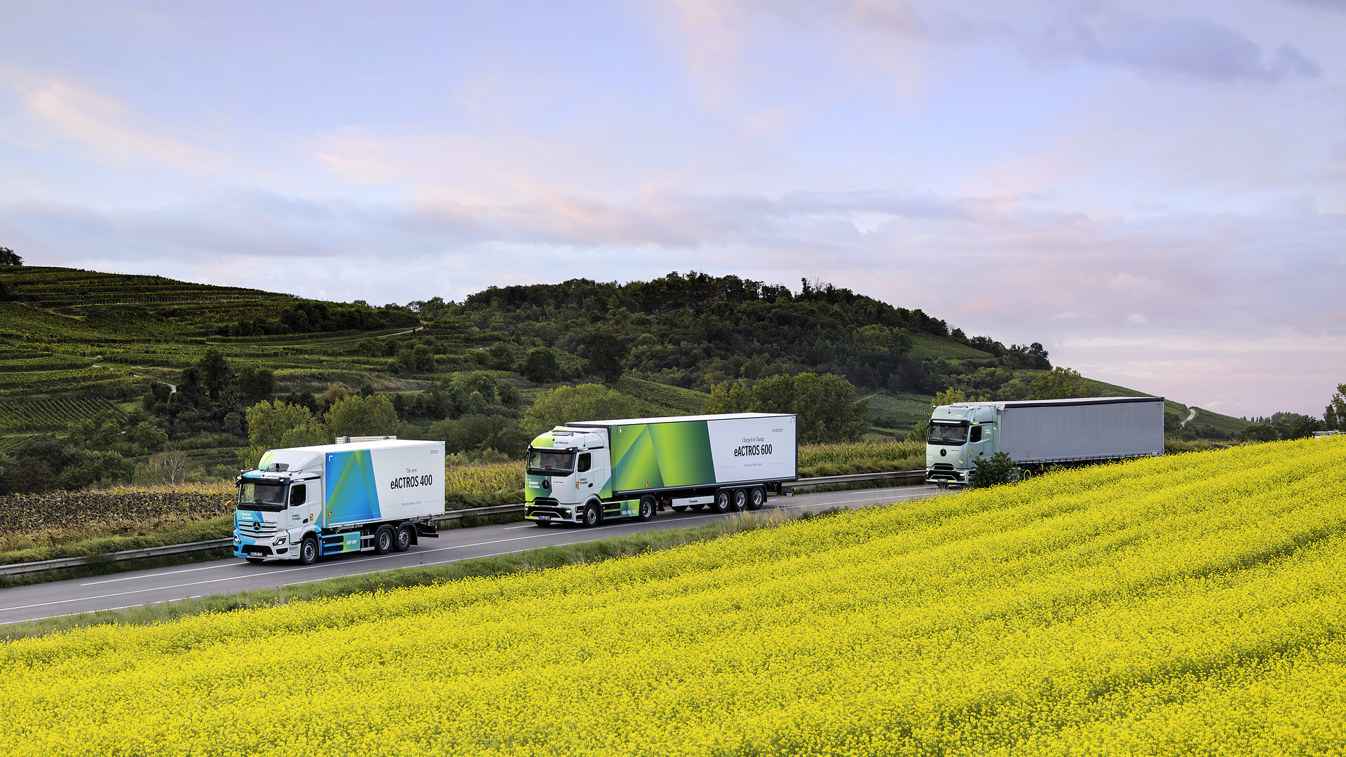 Mercedes-Benz Trucks Driving Experience for media around the manufacturers facility in Molsheim, France Group pictures: Mercedes-Benz eActros 400 / eActros 600 / Actros L