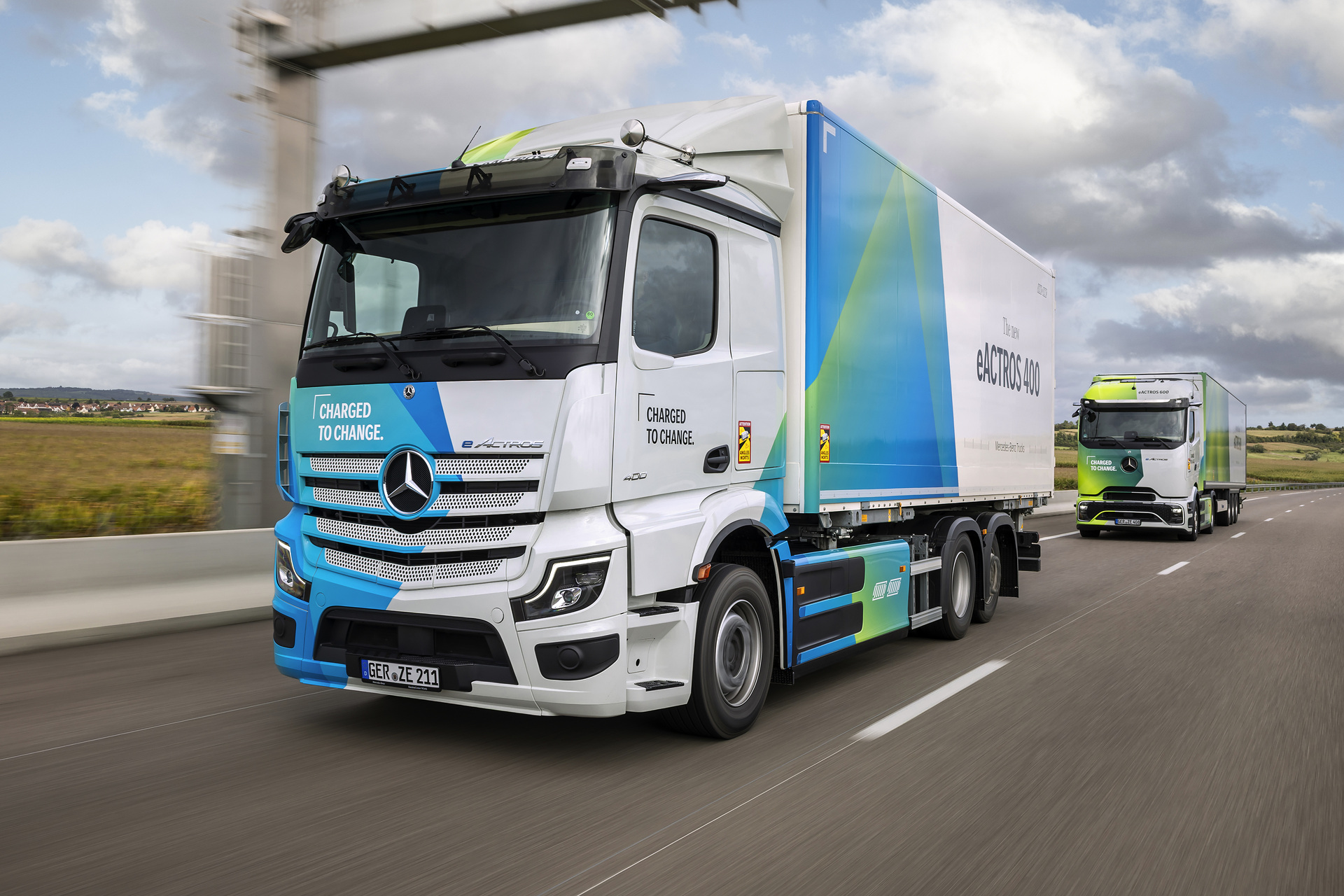 Mercedes-Benz Trucks Driving Experience for media around the manufacturers facility in Molsheim, France Group pictures: Mercedes-Benz eActros 400 / eActros 600 / Actros L