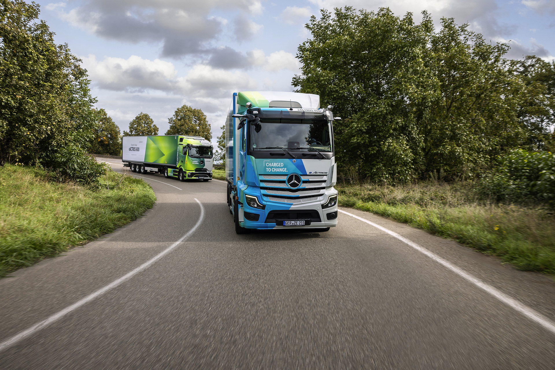 Mercedes-Benz Trucks Driving Experience for media around the manufacturers facility in Molsheim, France Group pictures: Mercedes-Benz eActros 400 / eActros 600 / Actros L