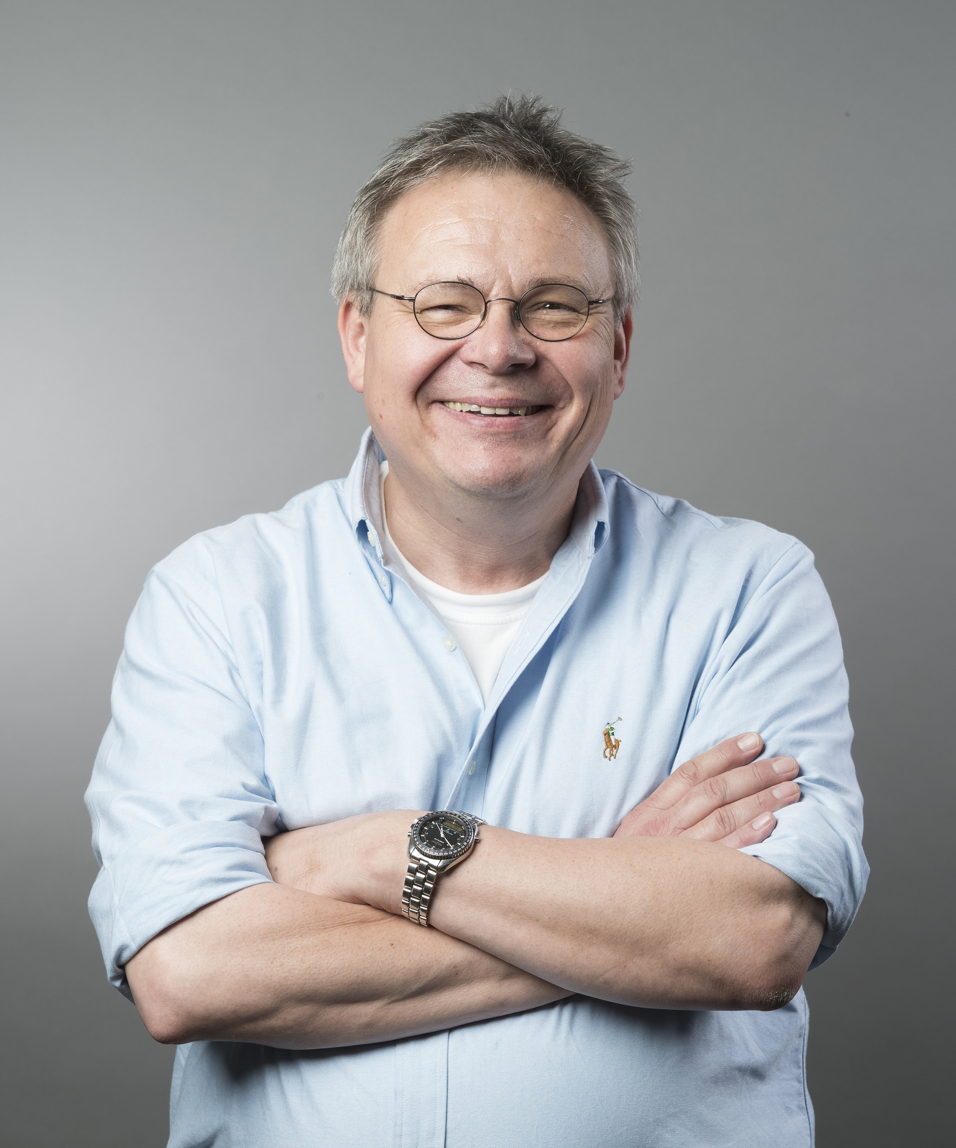 Andrew Johnson succeeds Jörg Howe as Head of Global Communications & External Affairs Daimler Truck | Jörg Howe Andrew Johnson succeeds Jörg Howe as Head of Global Communications & External Affairs Daimler Truck